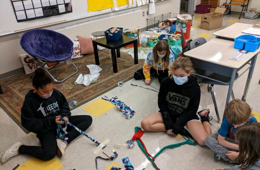 Students give back to local animal rescues