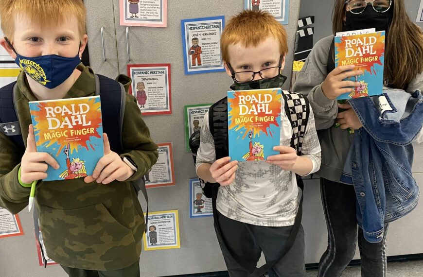 Grant puts new books in the hands of students