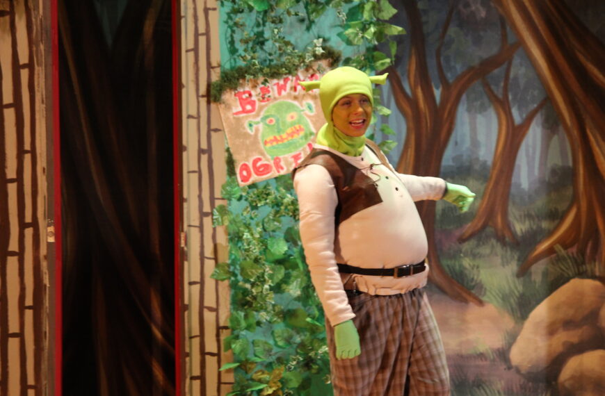 What it takes to put on a middle school musical