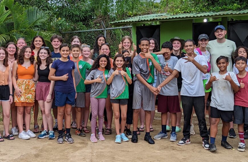 Students immersed in Costa Rica’s rich culture and biodiversity