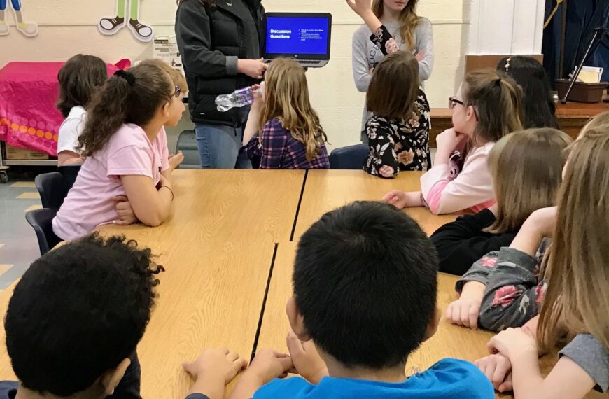 HS students give lessons in culture at QE