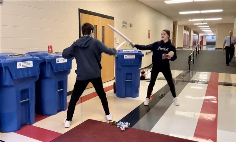Students act out ‘Romeo and Juliet’ scene in English class
