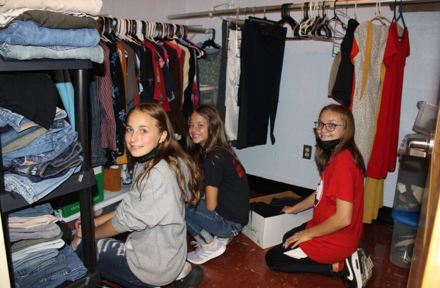 Students plan Clothing Closet expansion