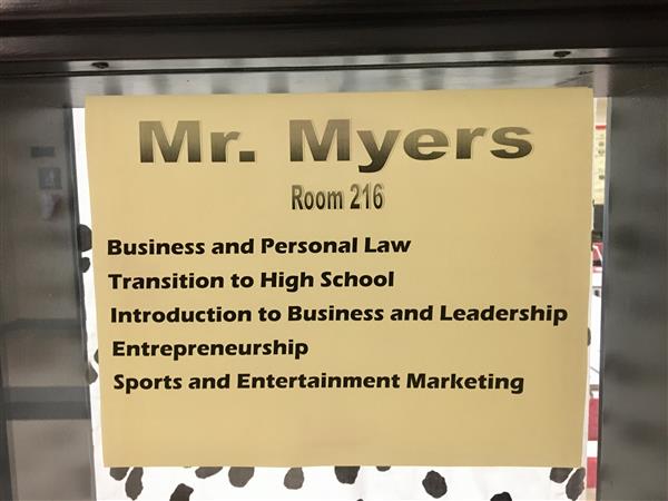 High school business class provides real world skills