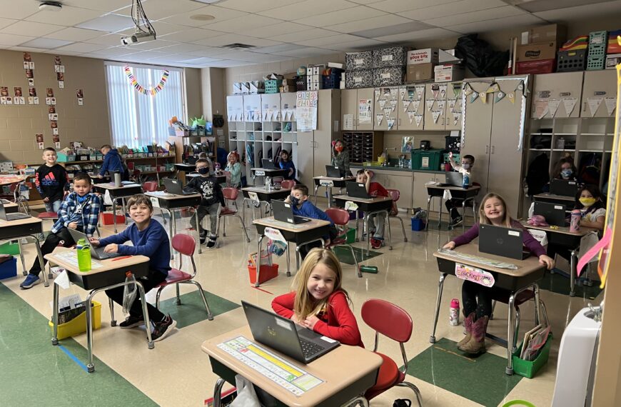 First-grade students participate in New Year’s resolution economics lesson