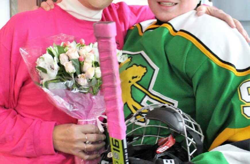 Deer Lakes Hockey “Pinks the Rink” for Hair Peace