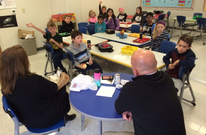 Visiting author shared reading, writing and science at Ridge Park Elementary School