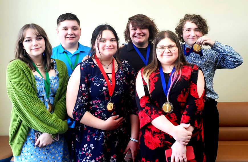 Forensics team hones communication skills in competition