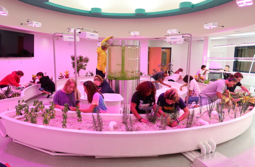 Ready, Set, Grow: Aquaponics Lab Opens in the West Shore S.D.