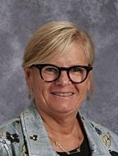 Hempfield School District teacher receives Apple Award