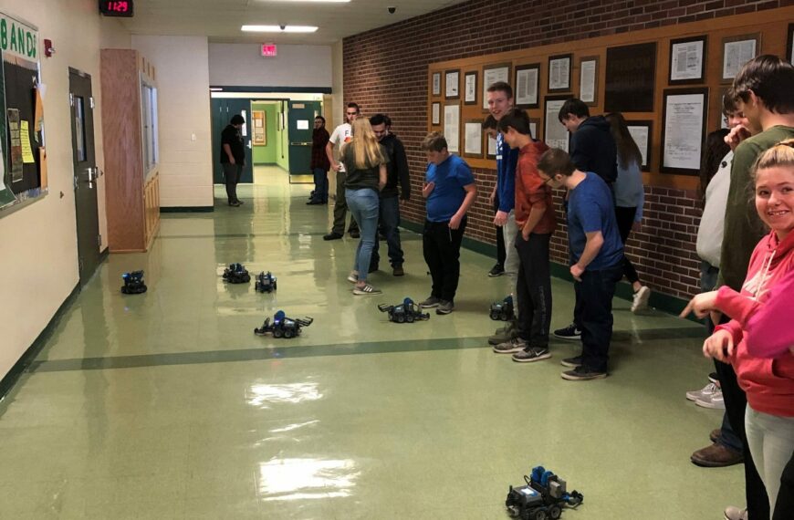 North Star students ‘Rise Against Hunger’