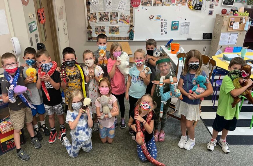 First graders hold a pet show